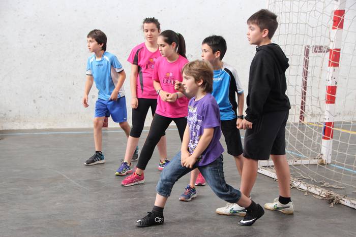 Batzuen ajea besteen jolasa, Abaltzisketan 28 1434811529642