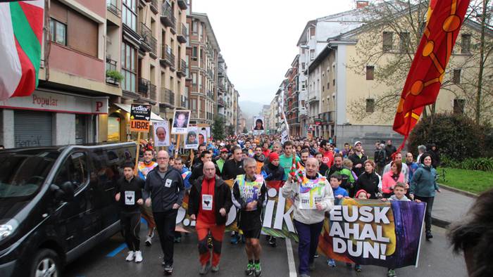 19. Korrika, furgonetatik 78 1426939584356