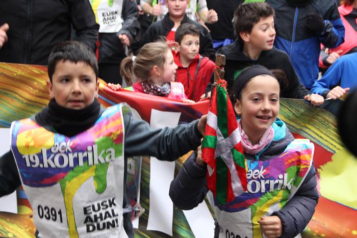 19. Korrika, furgonetatik 79 1426939585301