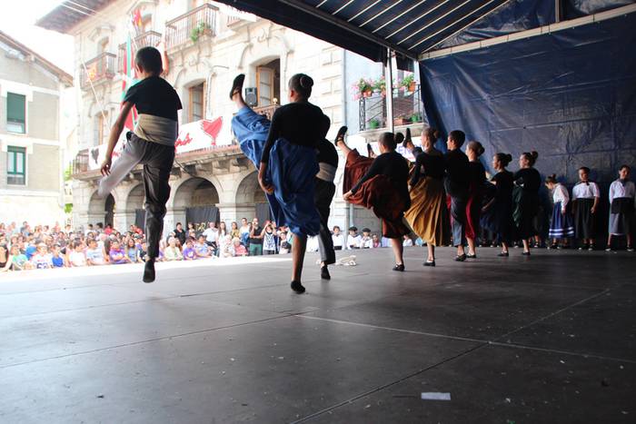 Alegiako Karmen jaiak Sutarri emanaldia 20 1437063398163