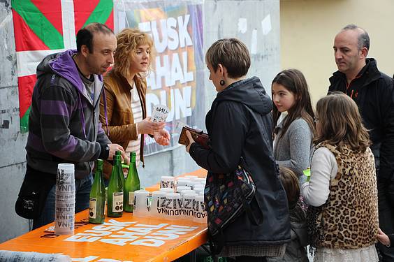 Korrika Eguna, Aduna 33 1425291431758