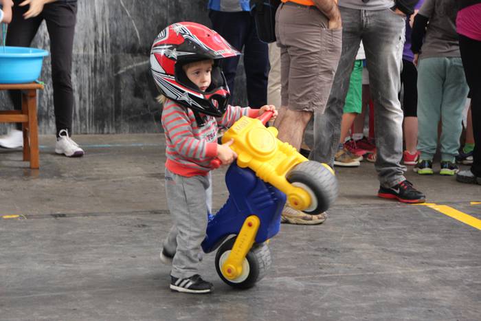 Batzuen ajea besteen jolasa, Abaltzisketan 38 1434811543393