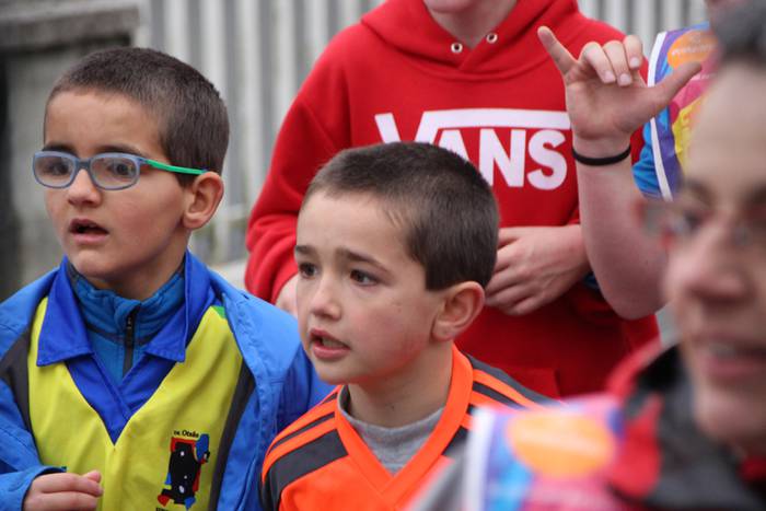 19. Korrika, furgonetatik 90 1426939598534