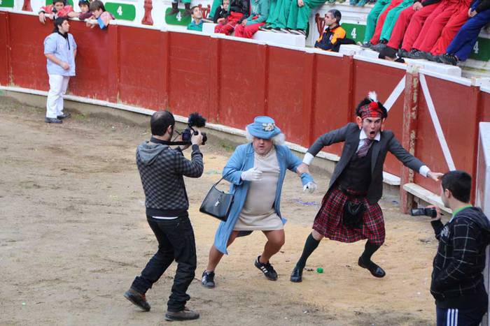 ostegun gizen 2015 zezenak 2 3 1423763466817