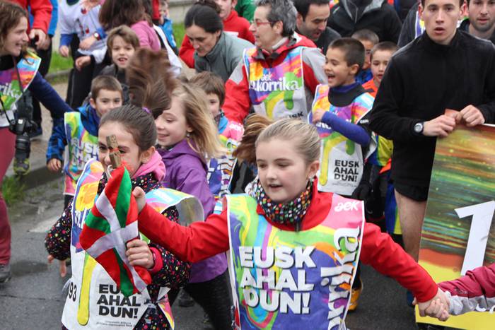 19. Korrika, furgonetatik 94 1426939602729