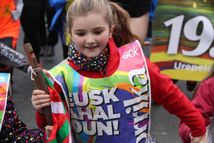 19. Korrika, furgonetatik 96 1426939604983