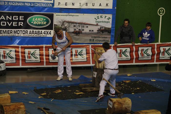 Binakako Aizkora Txapelketa eta Harrijasotzaile lehiaketa Asteasun