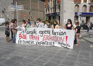 Bideberri enpresako langileek euren egoera salatu dute