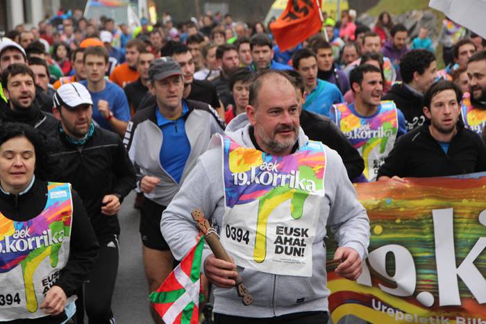 19. Korrika, furgonetatik 101 1426939610254