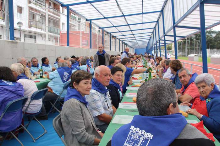 Berazubi auzoren 50. urteurrena 1 1442073469999