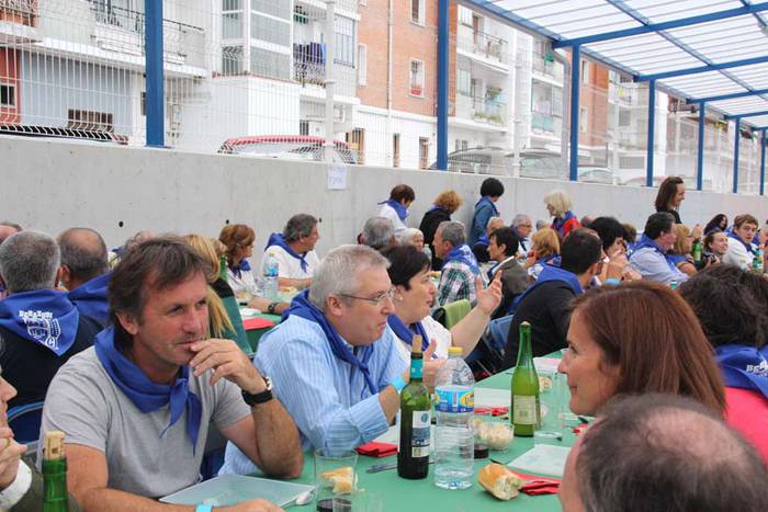 Berazubi auzoren 50. urteurrena 7 1442073471937