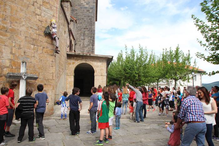 Asteasuko Elizmendiko jaiak 28 1430583982550