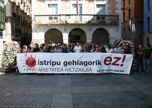Lan istripuen amaiera eskatu dute