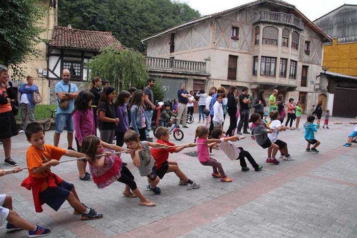 Alegiako Kalebeherako jaiak 2015 24 1442077939378