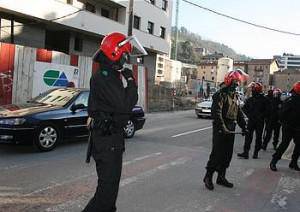 Haritz Lopez euskal presoak ama bisitatu du etxean
