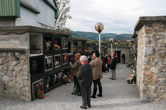 Santu Guztien Eguna 4 1383323334984