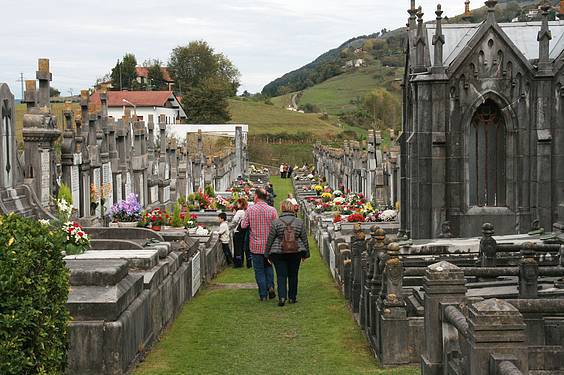 Santu Guztien Eguna 5 1383323335424