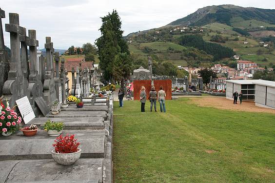 Santu Guztien Eguna 9 1383323337201