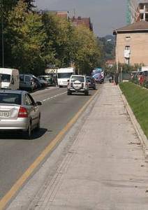 Larramendiko errepidearen lurperatzea egingo den ala ez kezkatuta daude zenbait bizilagun