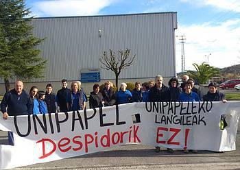Protesta langile baten kaleratzeagatik