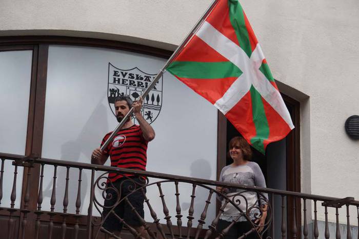 Adunako jaiak  10 1439491756610