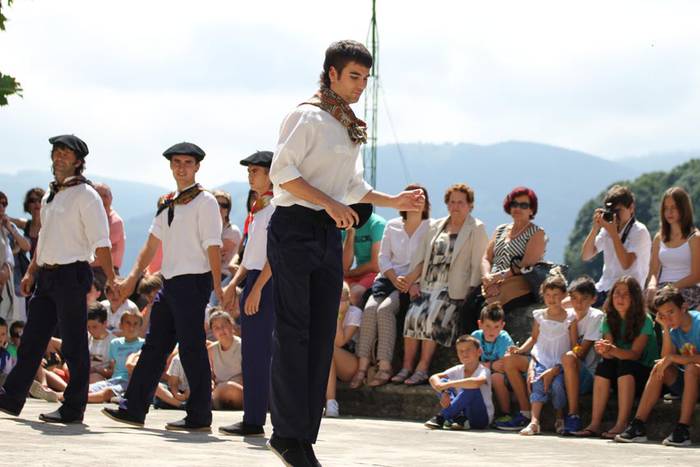 Asteasu jaiak sanpedro 2015 dantzasoka 11 1435582531104