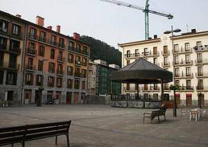Plaza Berriko hamabost etxebizitza esleituko ditu udalak