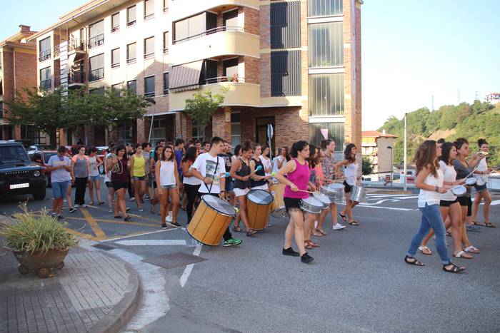 Anoetako Gazte Eguna 2015 gazte asanblada 3 1441033417260