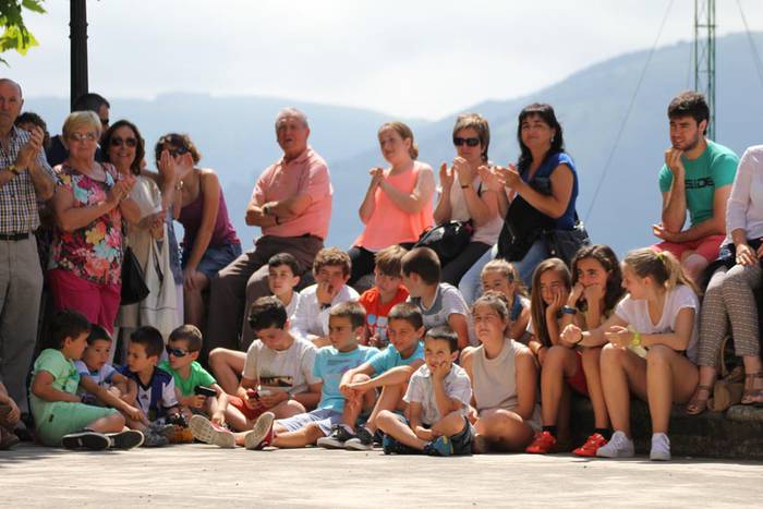 Asteasu jaiak sanpedro 2015 dantzasoka 13 1435582533925