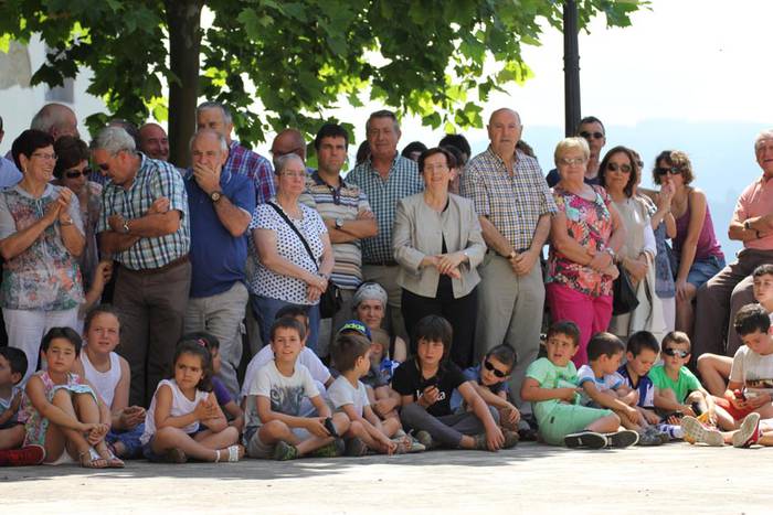 Asteasu jaiak sanpedro 2015 dantzasoka 14 1435582535358