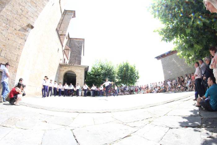 Asteasu jaiak sanpedro 2015 dantzasoka 17 1435582540038