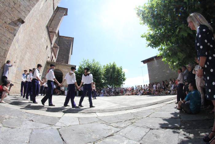 Asteasu jaiak sanpedro 2015 dantzasoka 18 1435582542082