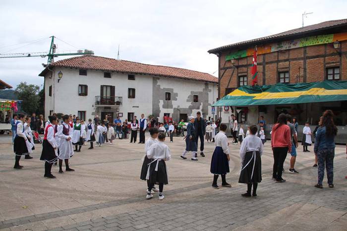 altzon haurrak dantzan 8 1438280894055