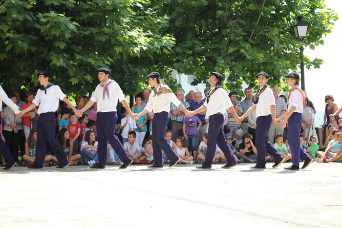 Asteasu jaiak sanpedro 2015 dantzasoka 21 1435582546085