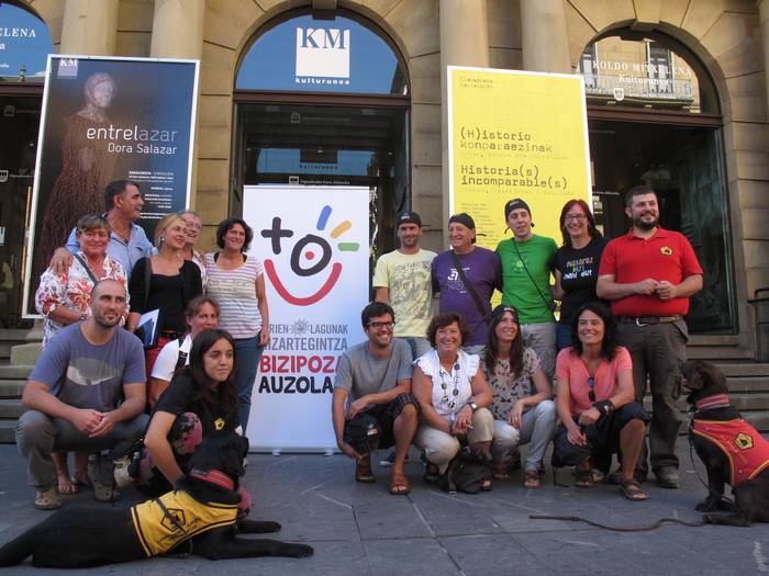 Bizipozaren bila, auzolanean