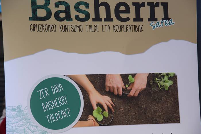 azoka solidarioa 4 1425726581755