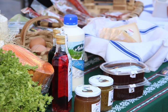 azoka solidarioa 10 1425726588376