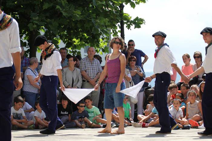 Asteasu jaiak sanpedro 2015 dantzasoka 30 1435582559967