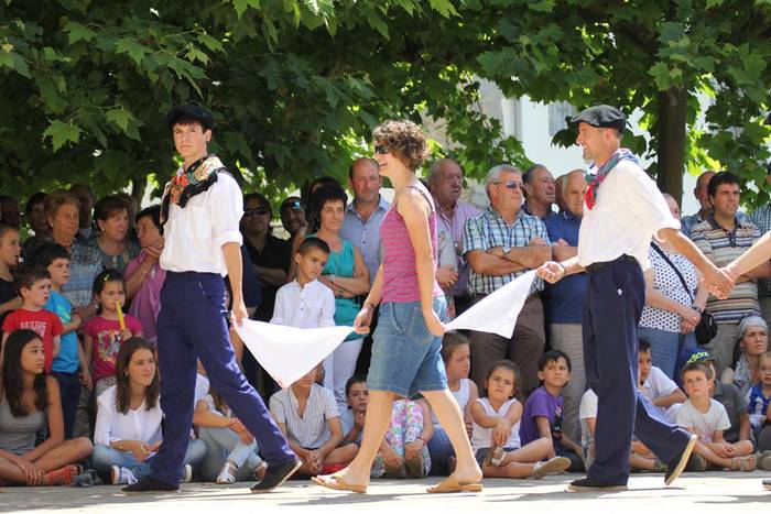 Asteasu jaiak sanpedro 2015 dantzasoka 31 1435582561603