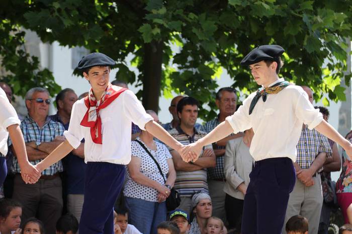 Asteasu jaiak sanpedro 2015 dantzasoka 32 1435582563156