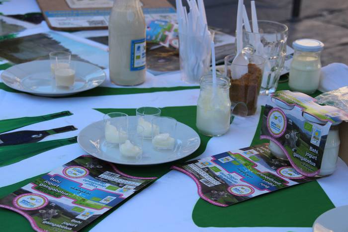 azoka solidarioa 13 1425726591839