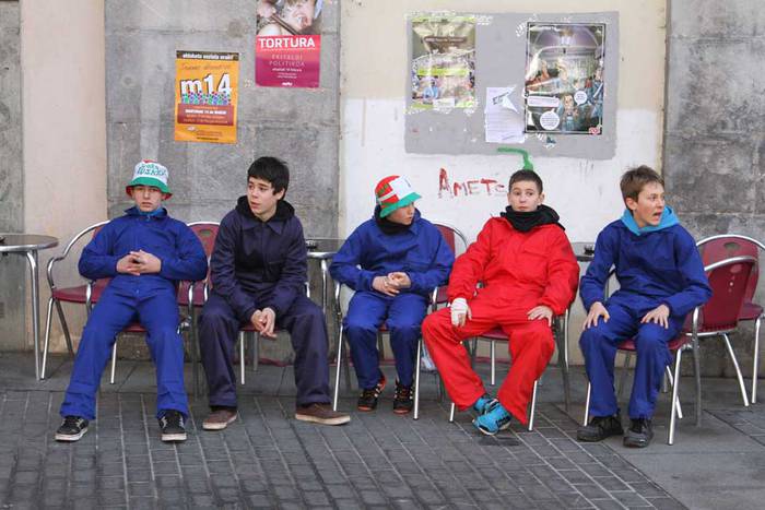 Kaleko giroa, Ostegun Gizena 2015 11 1423757927752