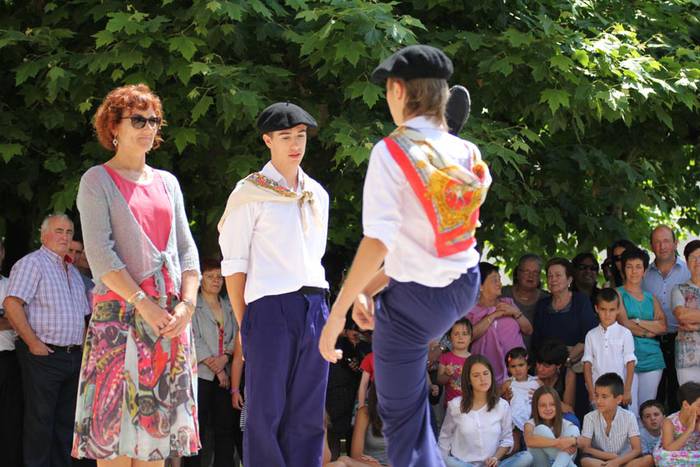 Asteasu jaiak sanpedro 2015 dantzasoka 38 1435582572265