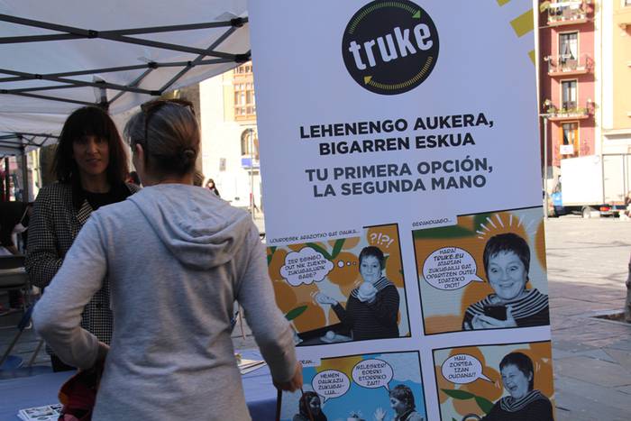 azoka solidarioa 20 1425726600392