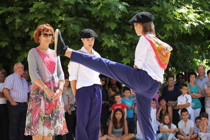 Asteasu jaiak sanpedro 2015 dantzasoka 40 1435582575144