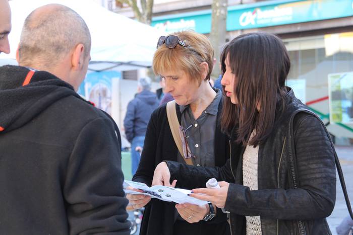 azoka solidarioa 24 1425726606178