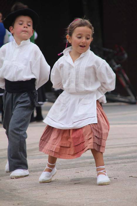 altzon haurrak dantzan 25 1438280899155