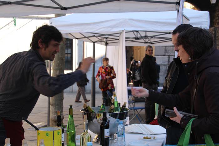 azoka solidarioa 31 1425726615004