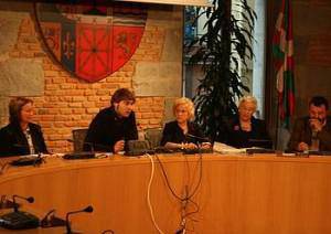Cecilia G. de Guilarte omentzen ari dira gaur Tolosan