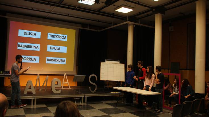 Izar Amundarain eta Olaia Zinkunegi, Mingain Luze lehiaketako txapeldunak